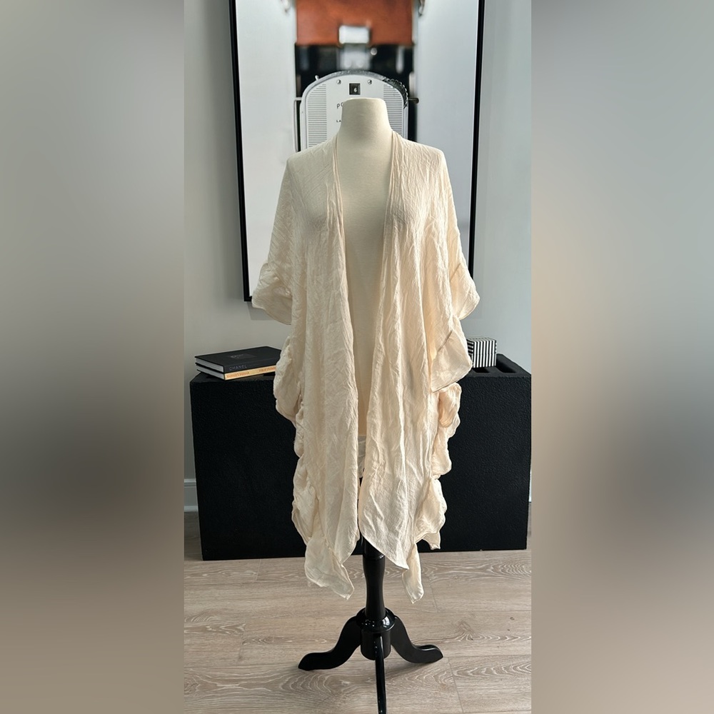 BRAND NEW! Beige Muslin-Like Material, Gauzy, Ruffled Material Top, Medium